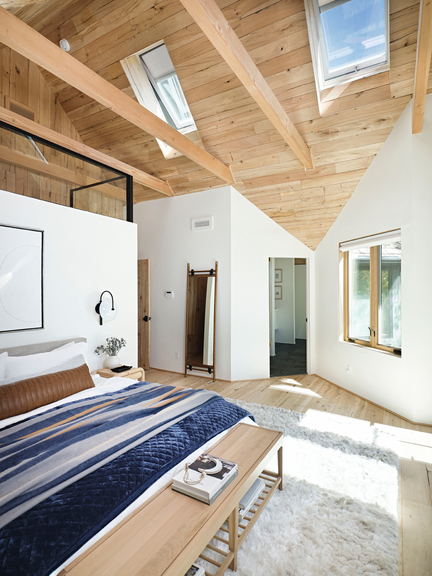 Influencer-Emily-Henderson-Mountain-House-Shades-Solstice-6284-Skylights-Bedroom-0125