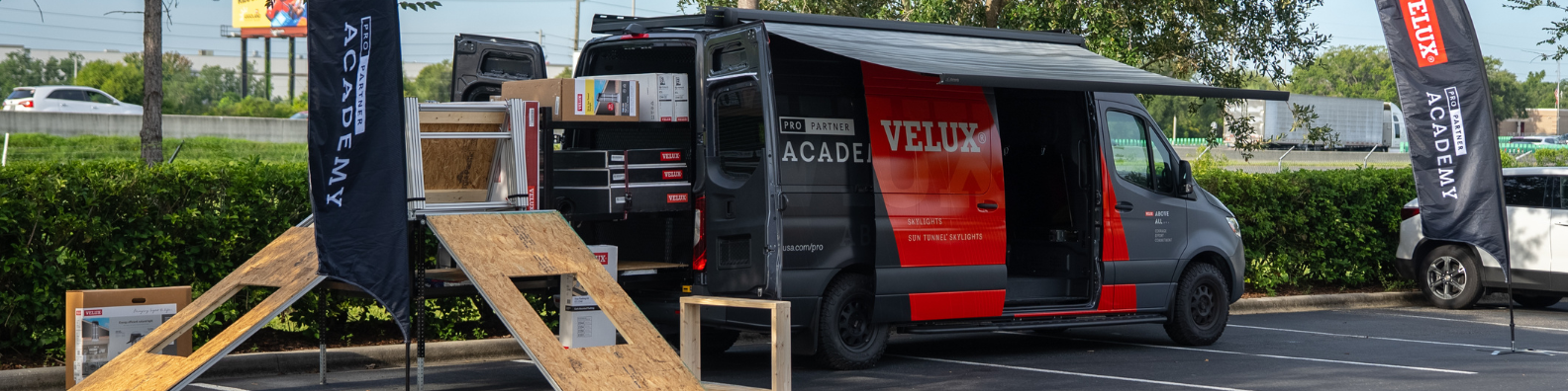 White Blue Professional Website Developer LinkedIn Banner (1)